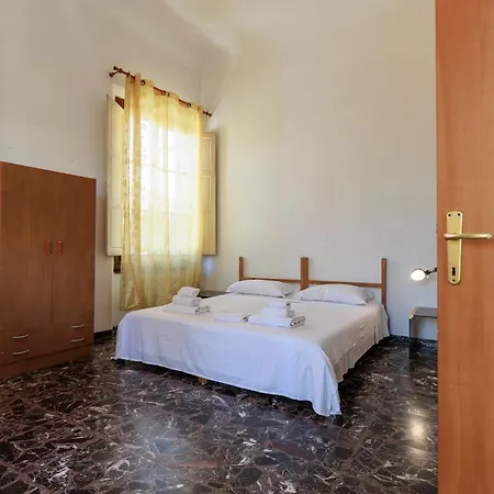 Apartment Faenza Huge Florenz